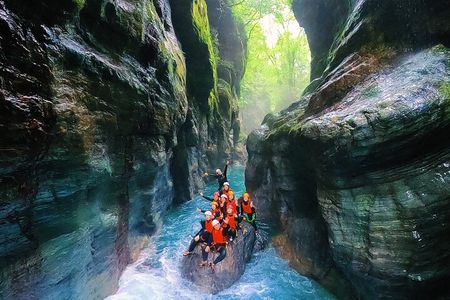 Canyoning Tour in Niyodogawa’s Most Beautiful Gorge