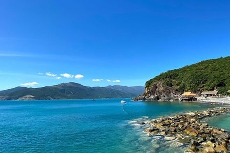 Snorkeling Adventure and Floating Bar Party in Nha Trang