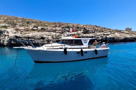 Luxury Private Boat Tour: Comino, Gozo & Stunning Lagoons