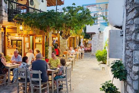 Historical Walk of Skiathos Town 