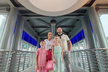 Petronas Twin Towers Special Entrance & Dining With Expert Guide