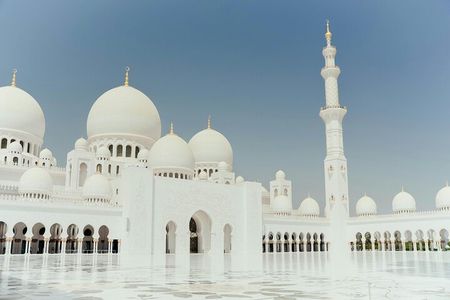 Dubai To Abu Dhabi: Grand Mosque, Emirates Palace & 8 more places