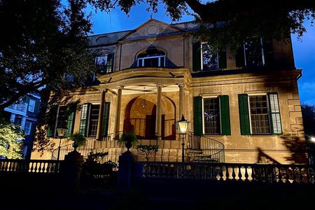 The History Buff: Savannah Walking Tour