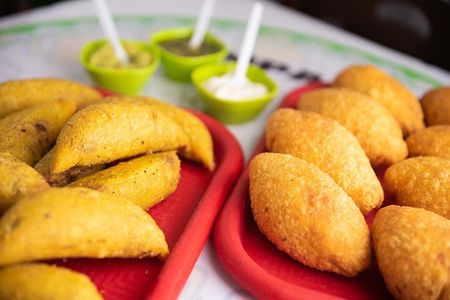 Food Tour in Historic Downtown with a Food Scholar and Tastings
