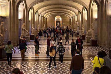 Louvre Highlights & Mona Lisa Access with Expert Guide