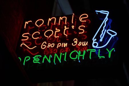 Rock n' Roll in London Tour from the Beatles to Bowie and More