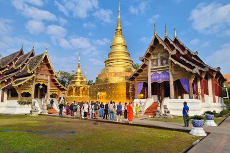 Chiang Mai Temples Visit Walking Tour with Ex-Monk Guide Part 1