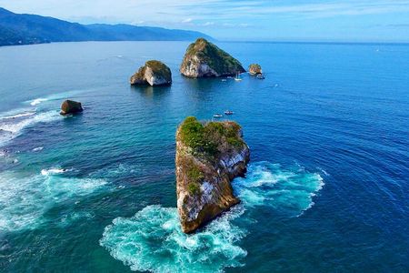 Snorkeling at Los Arcos 5 islands Hidden Beach and Cliff Jumping