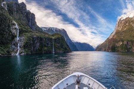 Premium Milford Sound Tour, Cruise & Lunch from Te Anau