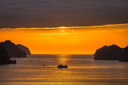 Sunset on Lan Ha Bay to Viet Hai Village to Viewpoint Ha Long Bay