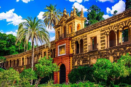 Skip the Line Seville Alcázar, Cathedral & Giralda Guided Tour 