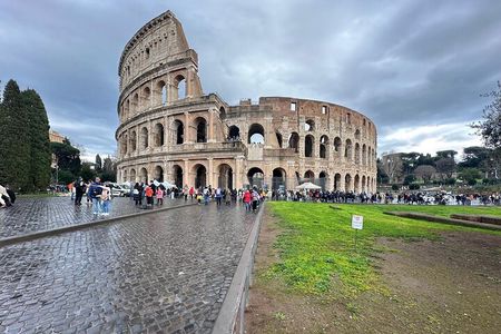 Private Full Guided Tour of Colosseum Roman Forum & Palatine Hill