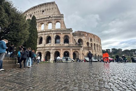 Rome: Guided Tour of Colosseum, Roman Forum And Palatine Hill