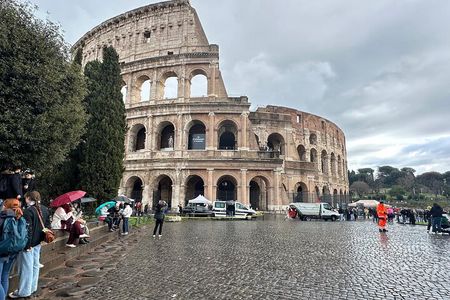Small Group Guided Tour Colosseum Roman Forum & Palatine Hill