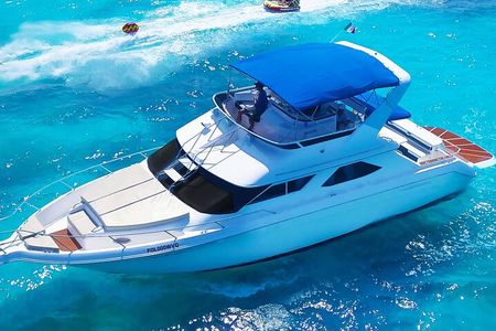 Deluxe Yacht 48FT with FlyBrige Rental in Cancun