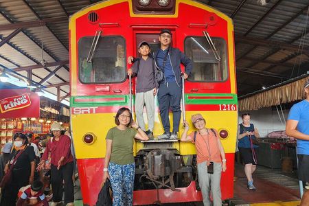 Private Floating Market and Maeklong Railway Tour from Bangkok
