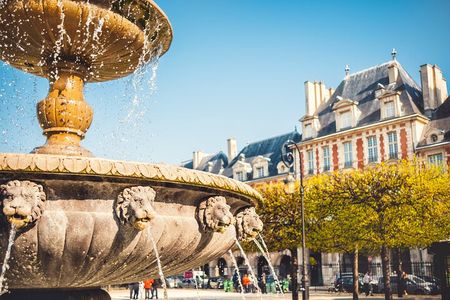 Marais Highlights, Place Vosges with Victor Hugo & Bakery Tour