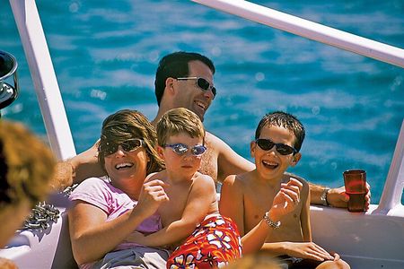 Montego Bay Catamaran: Explore Reefs with Drinks & Live Music