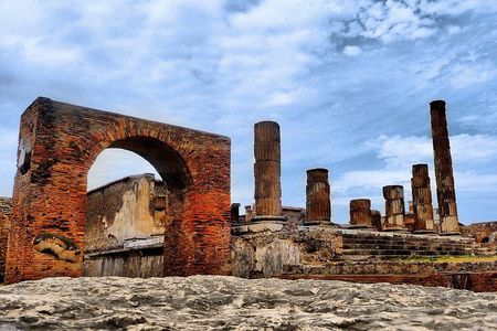 RomeAirport Transfer & PompeiiTour to Sorrento/Positano Viceversa