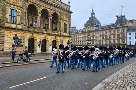 Highlights & Hidden Gems: Discover Old Copenhagen in two hours