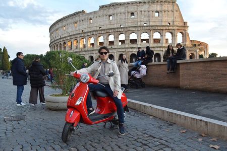 Rome Vespa Round with Photo in Eternal city