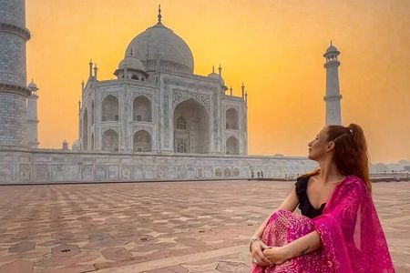 Trip From Delhi a Taj Mahal Sunrise & Agra Day Tour by Car