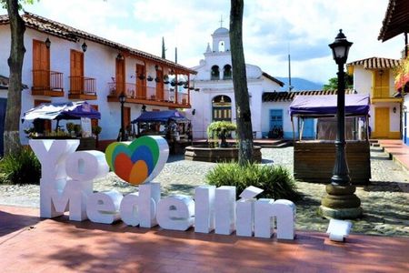 City Tour of Medellin and Commune 13 (Shared Tour)