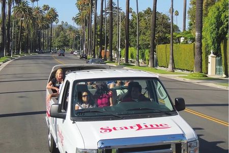 Los Angeles: Celebrity Homes and Iconic Landmarks Tour