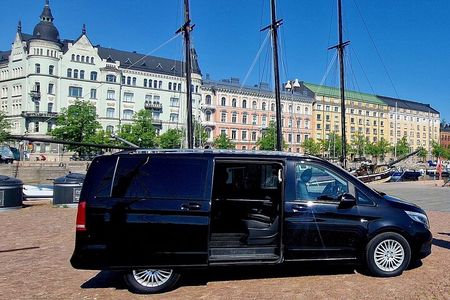 4 hours Helsinki and Porvoo Guided VIP Tour by Luxury Car 