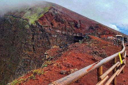Naples DA Excursion: An adventure on Mount Vesuvius all to yourself