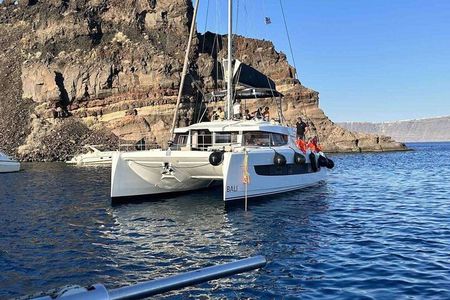Santorini Catamaran Cruise with Meal and Drinks