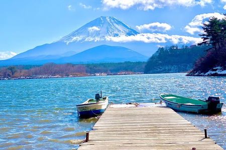 Mt. Fuji, Lake Kawaguchi & Lake Yamanaka Onsen Day Tour