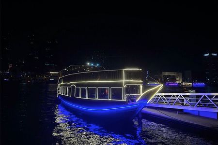 Dubai Creek Dhow Cruise With Buffet Dinner and Live Show