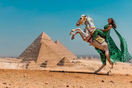 Day Tour Giza Pyramids and Egyptian Museum with Khan El-Khalili 