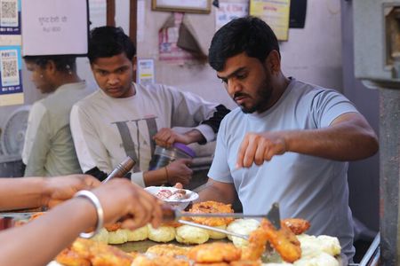 All inclusive Vegetarian Jaipur Food and Heritage Tour