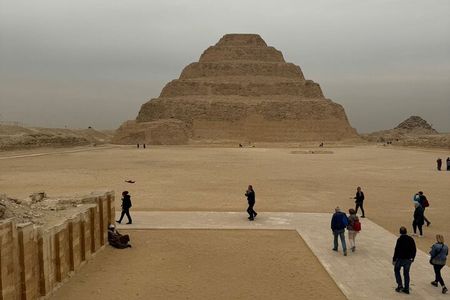 Private Tour to Saqqara, Memphis, and Dahshur with Lunch