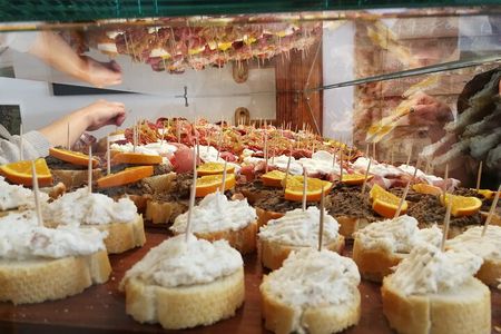 Venice Bites & Stories: A Tasty City Adventure with a Local