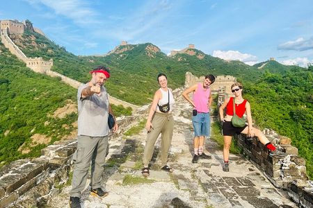 Small Group Tours to the Jingshaling Wall with Options 