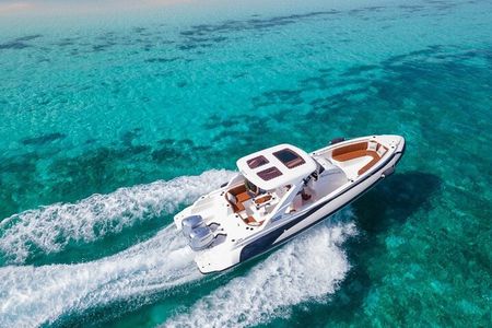 PRIVATE TOUR ! 4-Hours Swiming with dolphins, snorkeling, island by speed boat