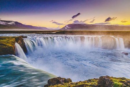 Godafoss Express Classy Round Trip with Multiple Drop Off Choice