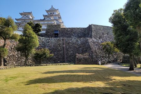 2.5 Hour Private History and Culture Tour in Himeji Castle
