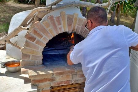 Sorso: Pizza Workshop in a Villa with Dinner