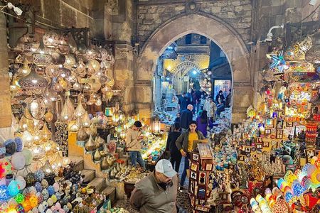 Day Tour to Giza Pyramid, Egyptian Museum and Khan El Khalili 