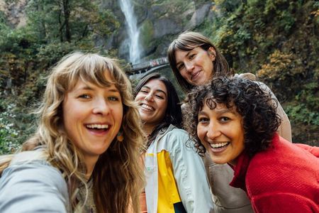 Afternoon Tour in Columbia Gorge Waterfall with Free Wine Tasting