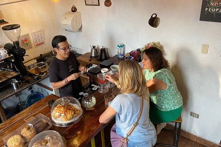 Coffee crawling and breakfast tour in Antigua