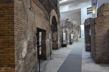 Rome: Navona Underground and Domitian Stadium Guided Tour