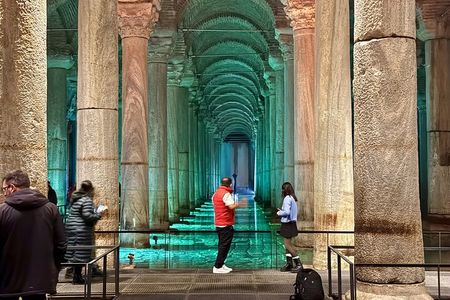 Istanbul Old City: Basilica Cistern - Blue Mosque - Grand Bazaar