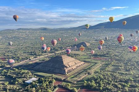 Balloon flight in Teotihuacan from Mexico City