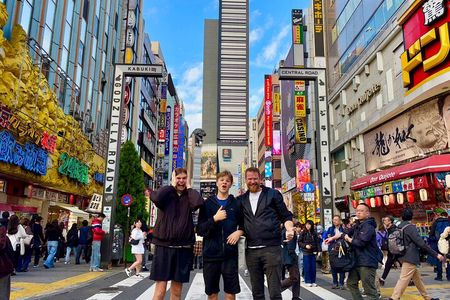 Private Walking Tour in Tokyo with Shibuya Crossing in English