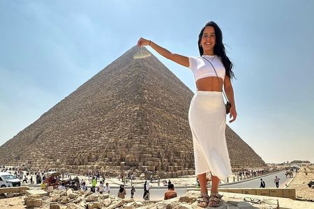 Day Tour to Giza Pyramids and the Egyptian Museum from Port Said